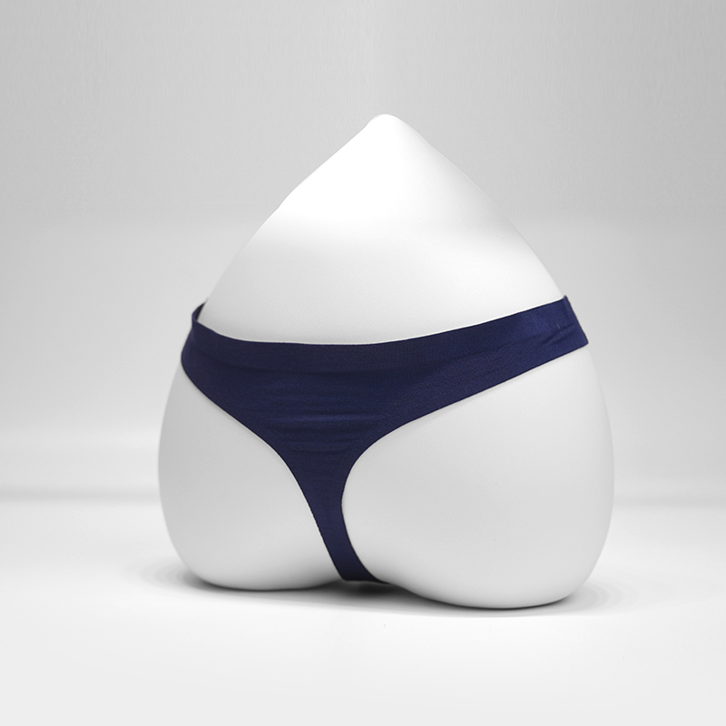 女性のシームレスな下着